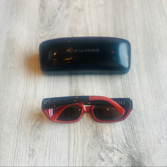 Authentic Dolce & Gabbana Sunglasses. - Picture 5 of 7